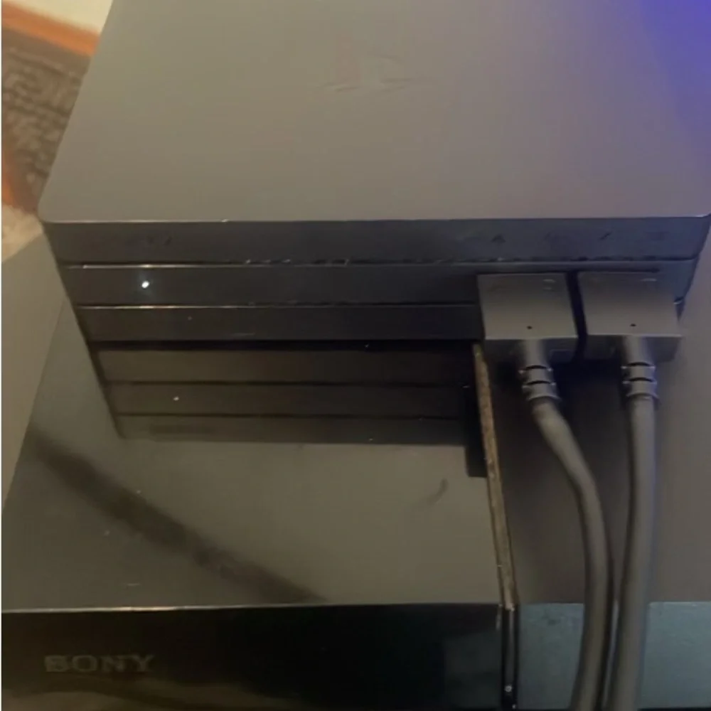 PS4 bundle - Picture 7 of 8